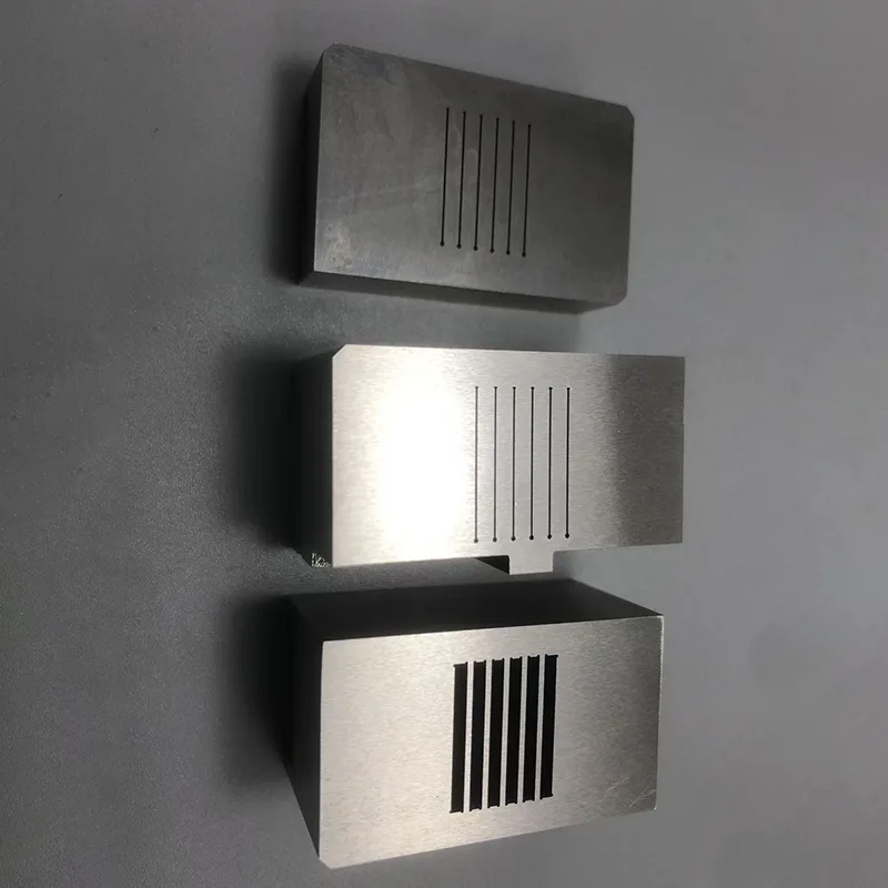 Lame de découpe d'estampage des métaux