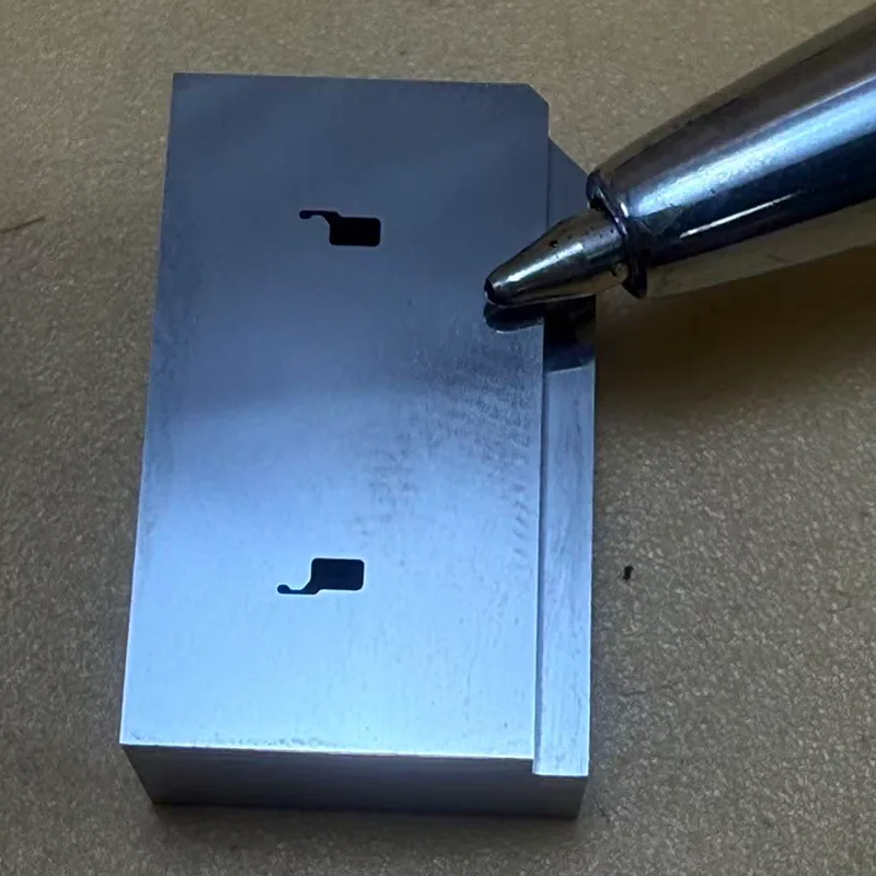 Insert de découpe d'estampage de précision