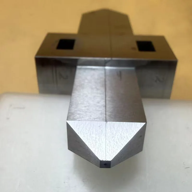 Pièces d'électroérosion à fil de précision et usinage sur mesure